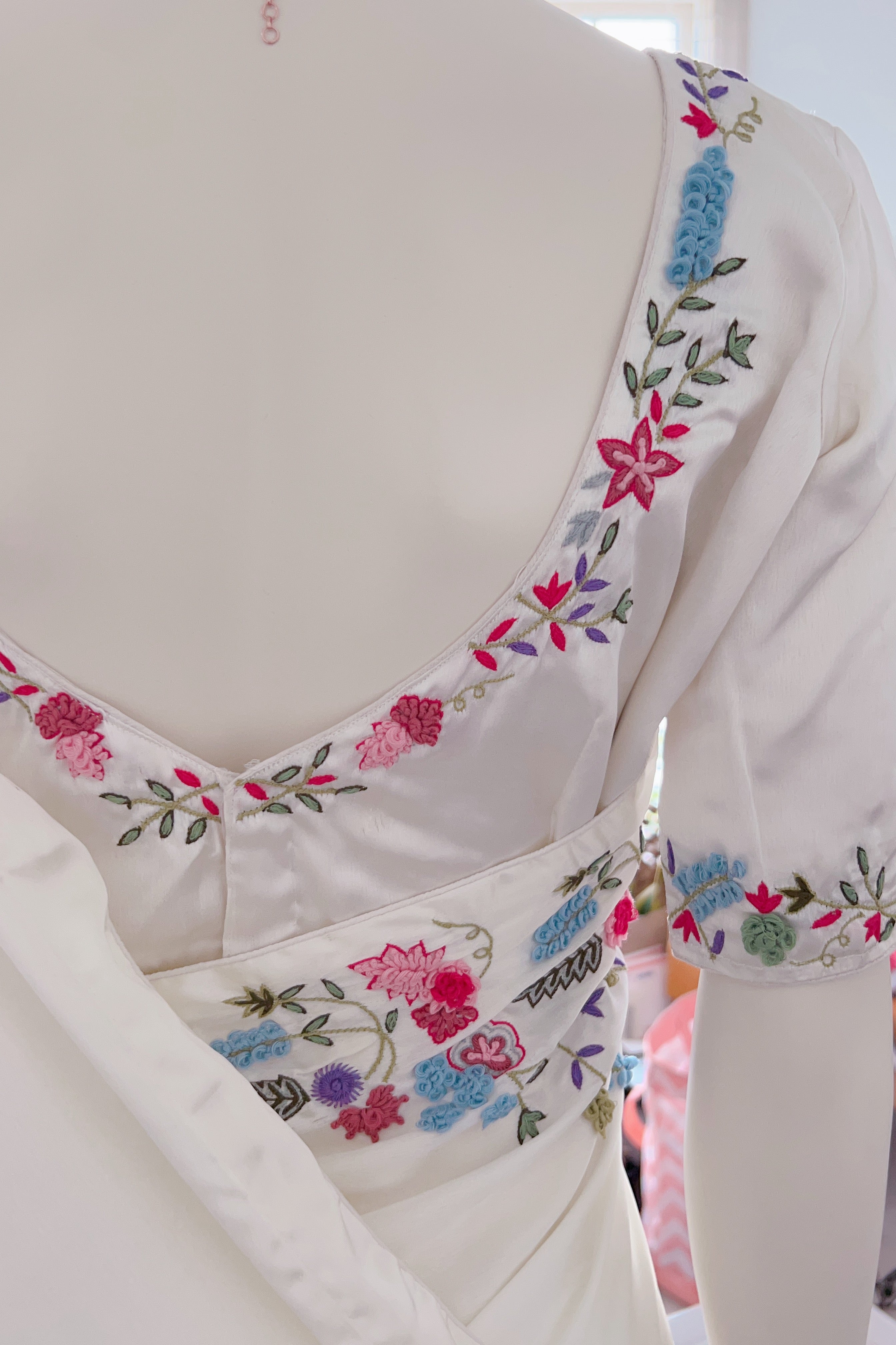 Cream Pre-pleated Saree And Designer Stitched Blouse Swift Saree