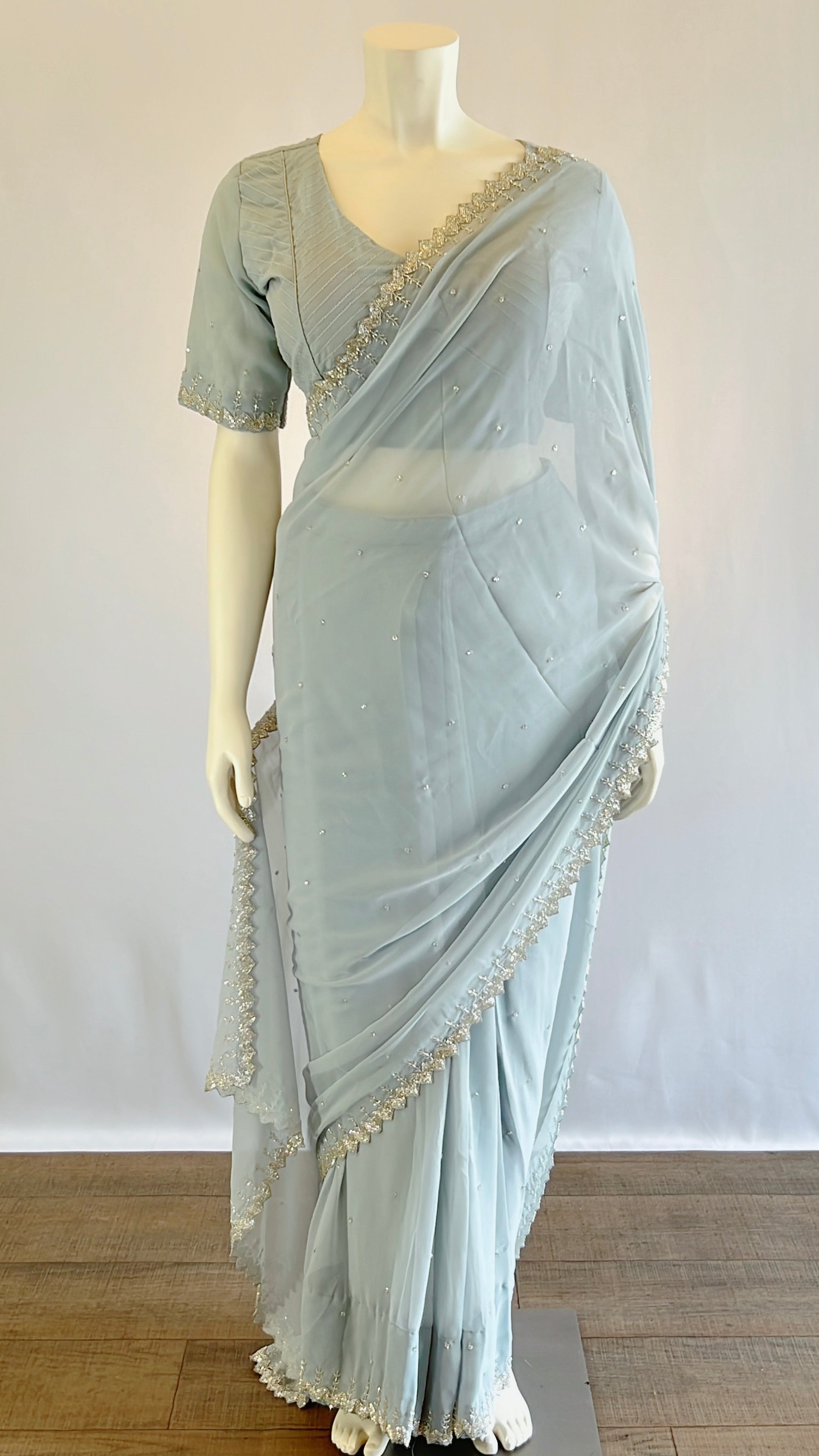 Sophisticated Gray Georgette Ready-to-Wear Saree with Stitched Blouse - Effortless Elegance for Discerning Women