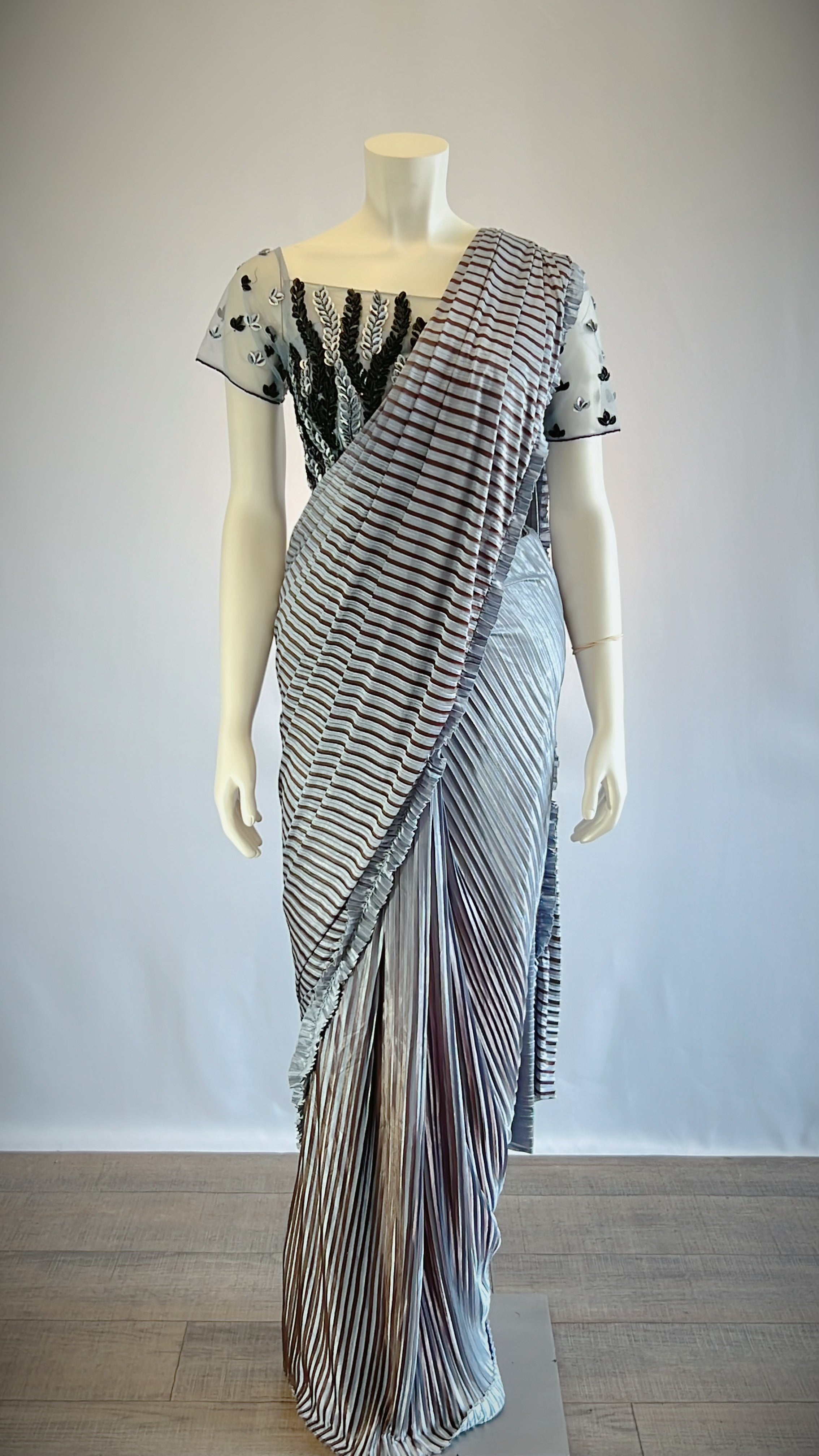 Graceful Gray Crushed Georgette Ready-Pleated Saree with Stitched Blouse