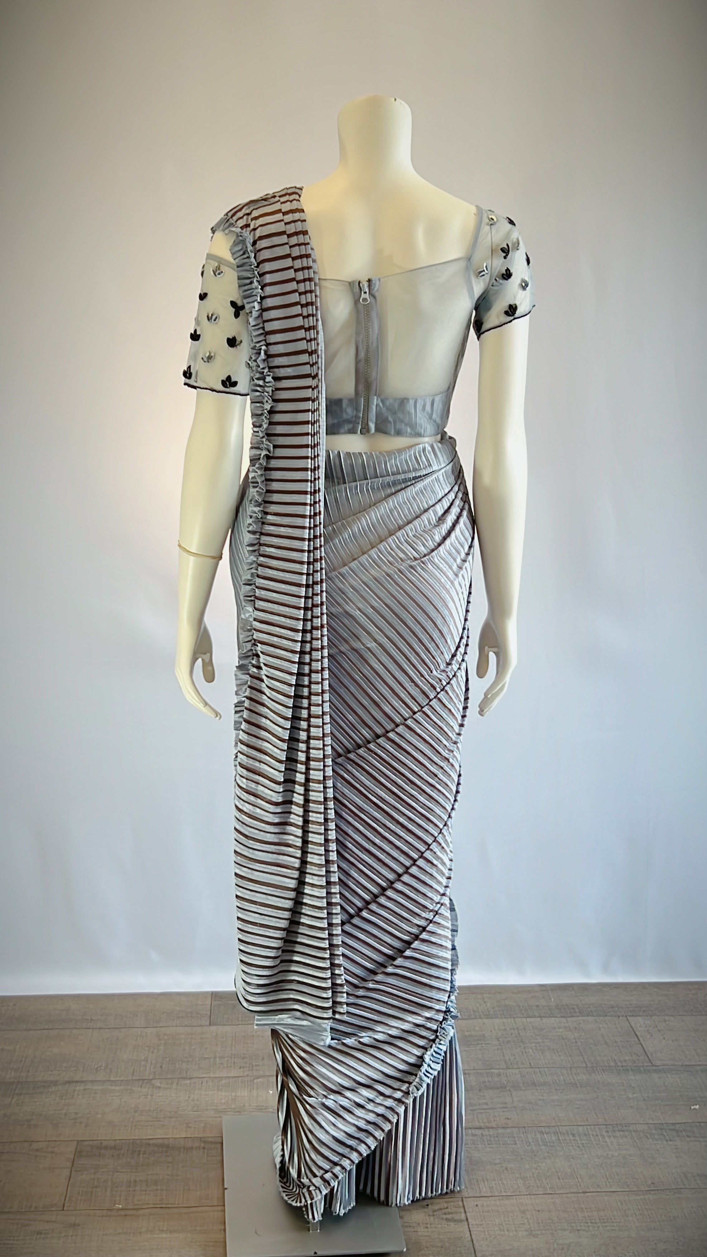 Graceful Gray Crushed Georgette Ready-Pleated Saree with Stitched Blouse