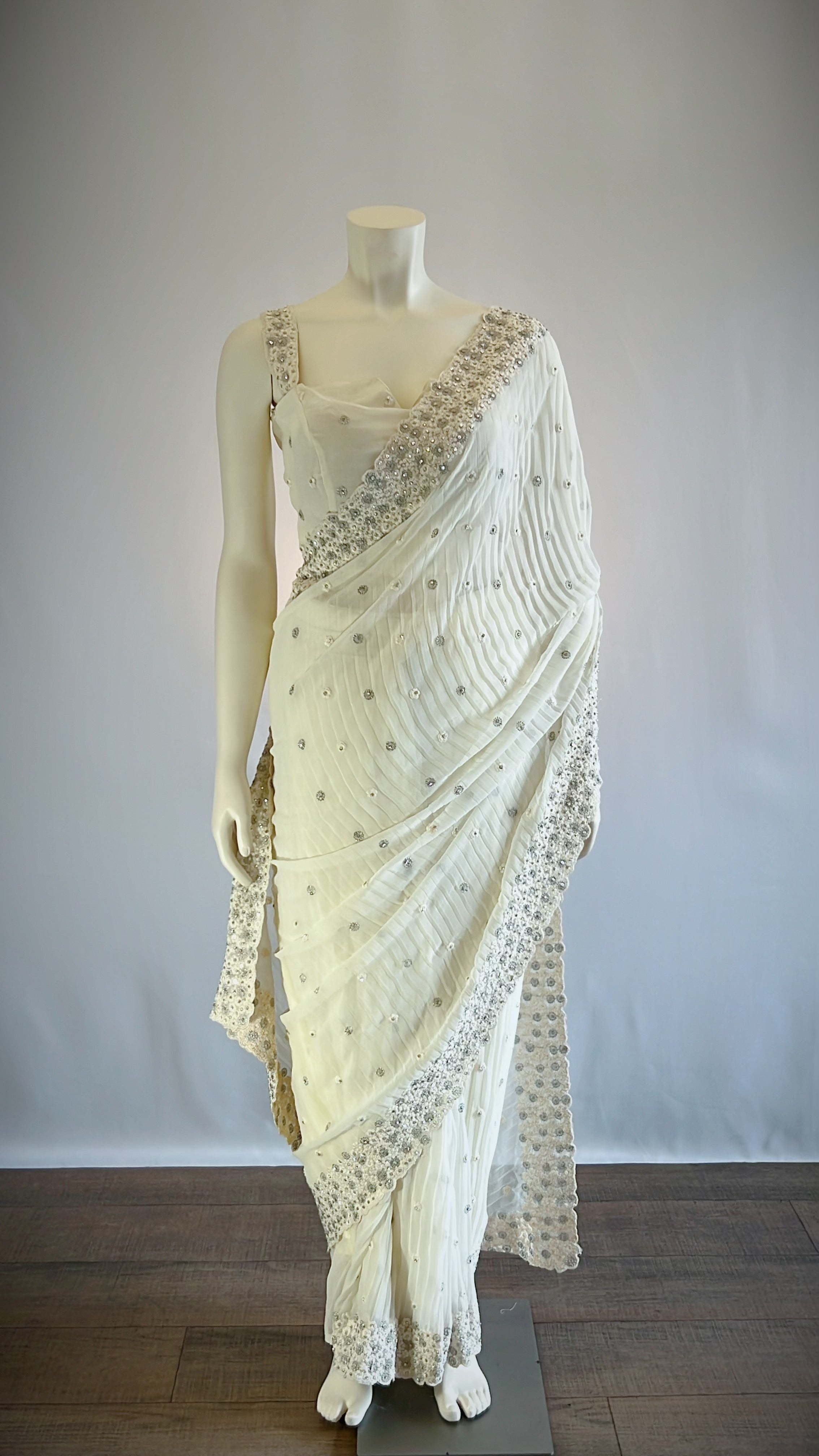 Cream Georgette Ready-to-Wear Saree with Designer Blouse - Elegant Fashion for Discerning Women | Buy Now