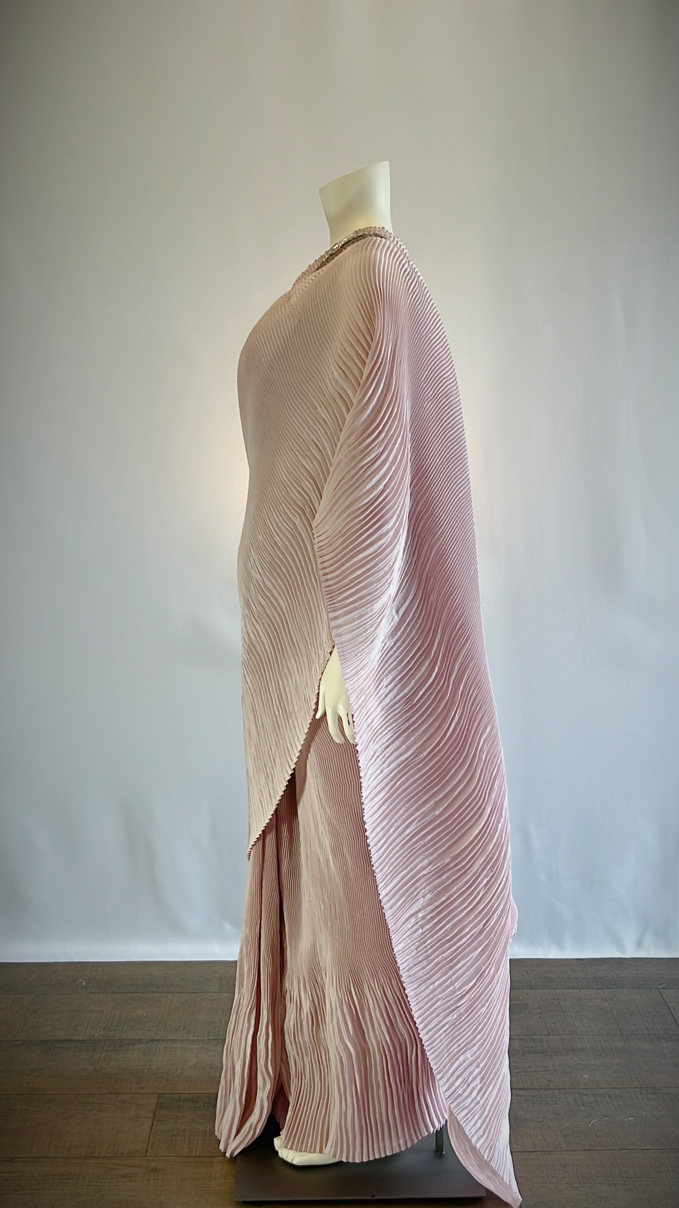 Dusty Rose Crushed Silk Ready-to-Wear Saree with Designer Blouse - Exquisite Elegance for Fashion-Forward Women | Buy Now