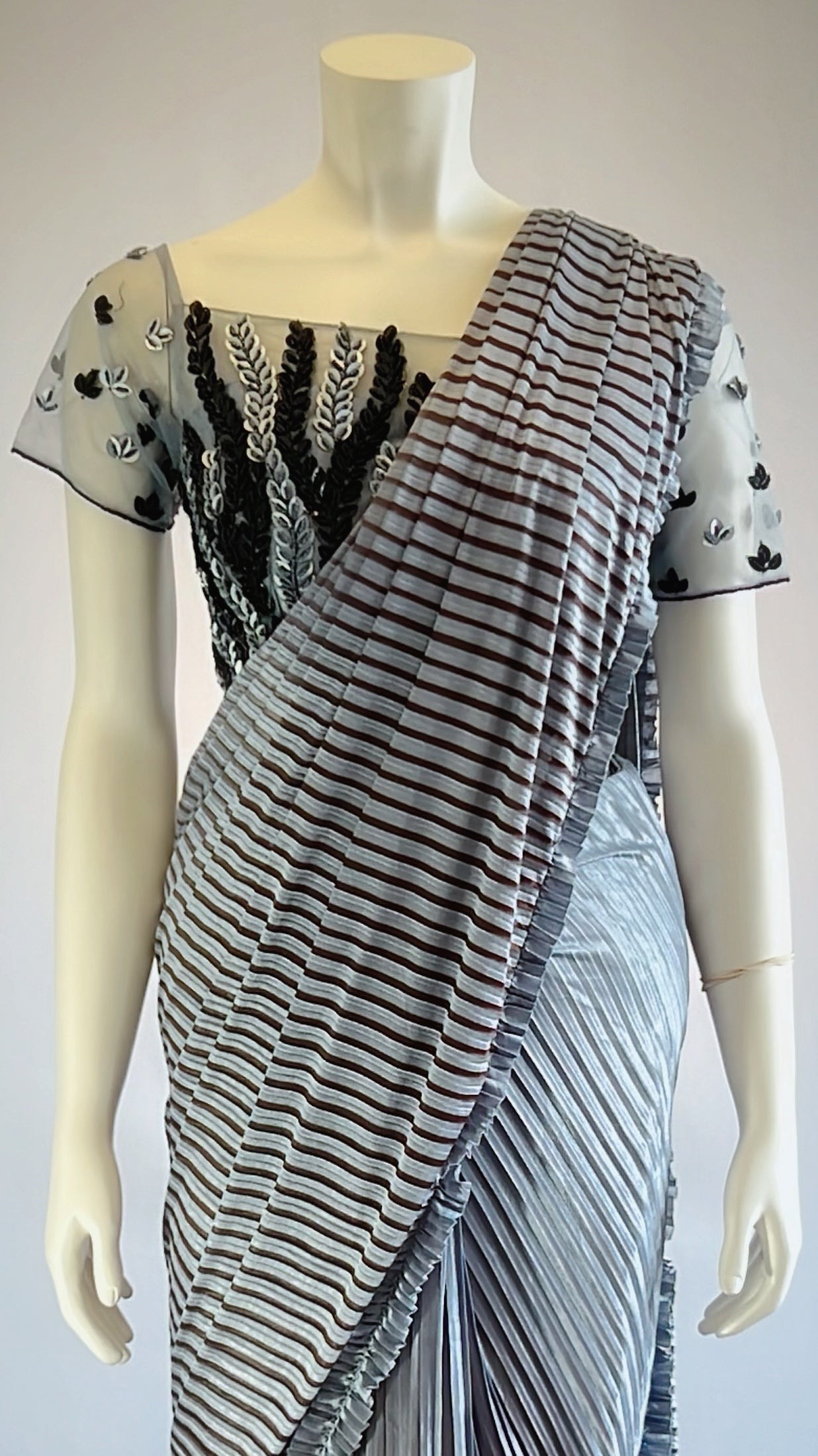 Graceful Gray Crushed Georgette Ready-Pleated Saree with Stitched Blouse