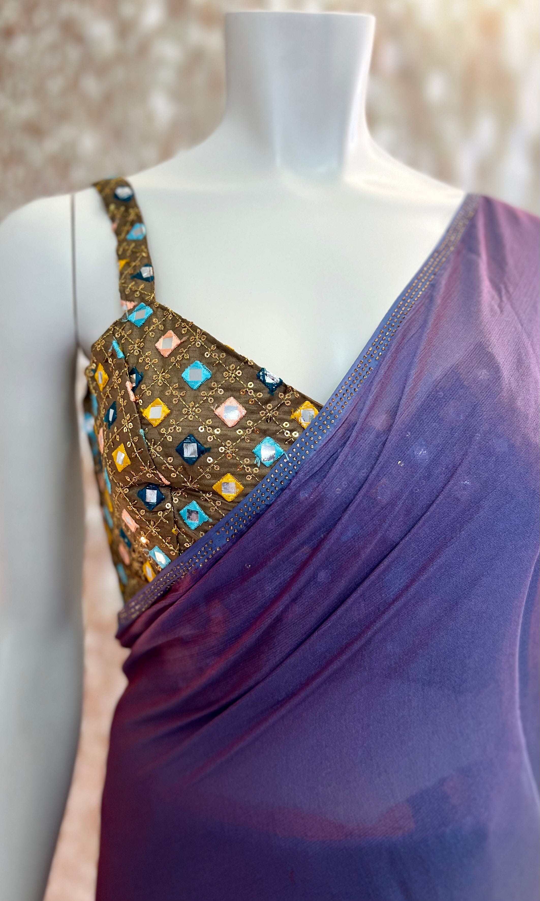 Violet Shaded Saree & Beautiful Embroidery Blouse Swift Saree