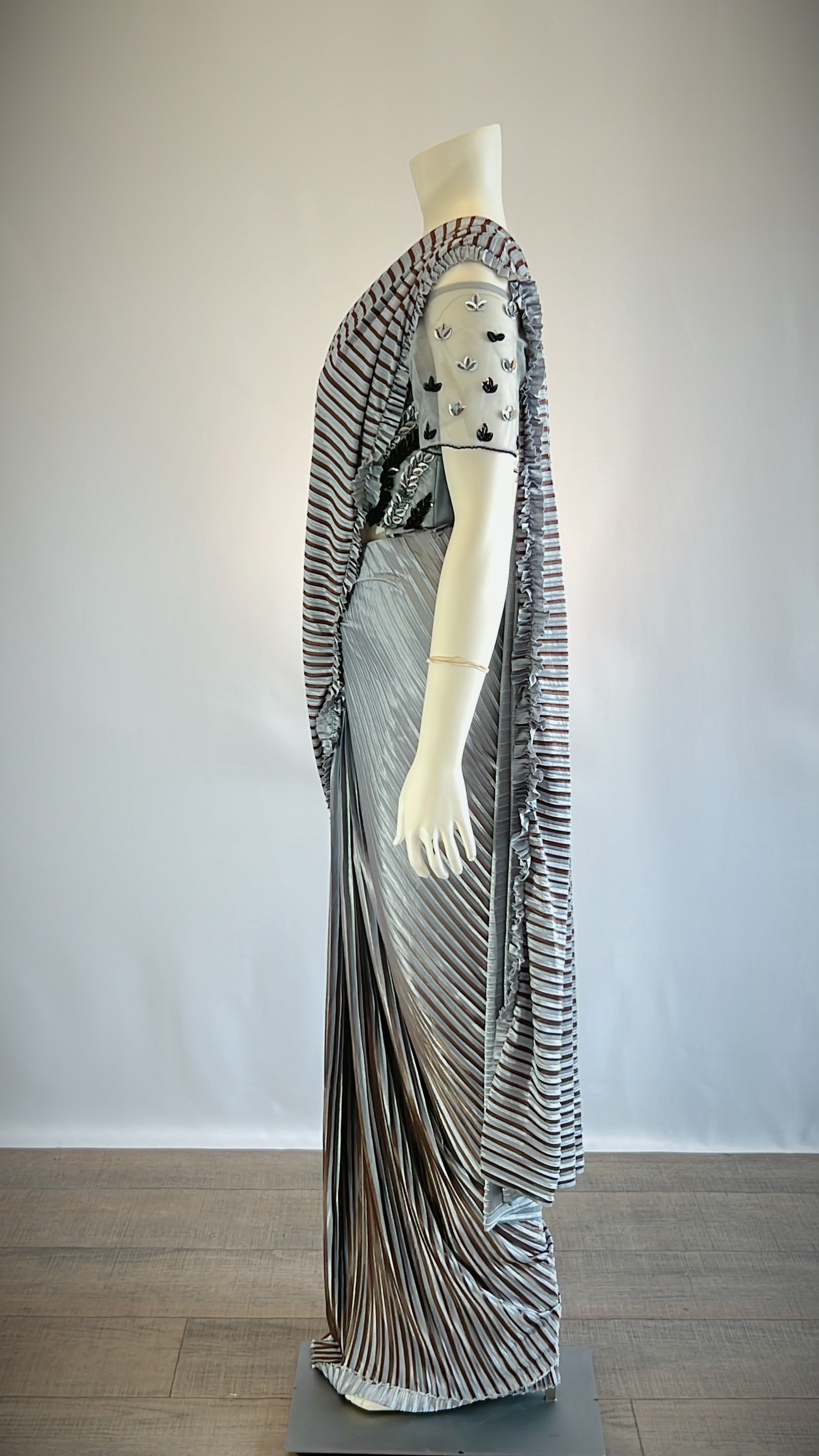 Graceful Gray Crushed Georgette Ready-Pleated Saree with Stitched Blouse